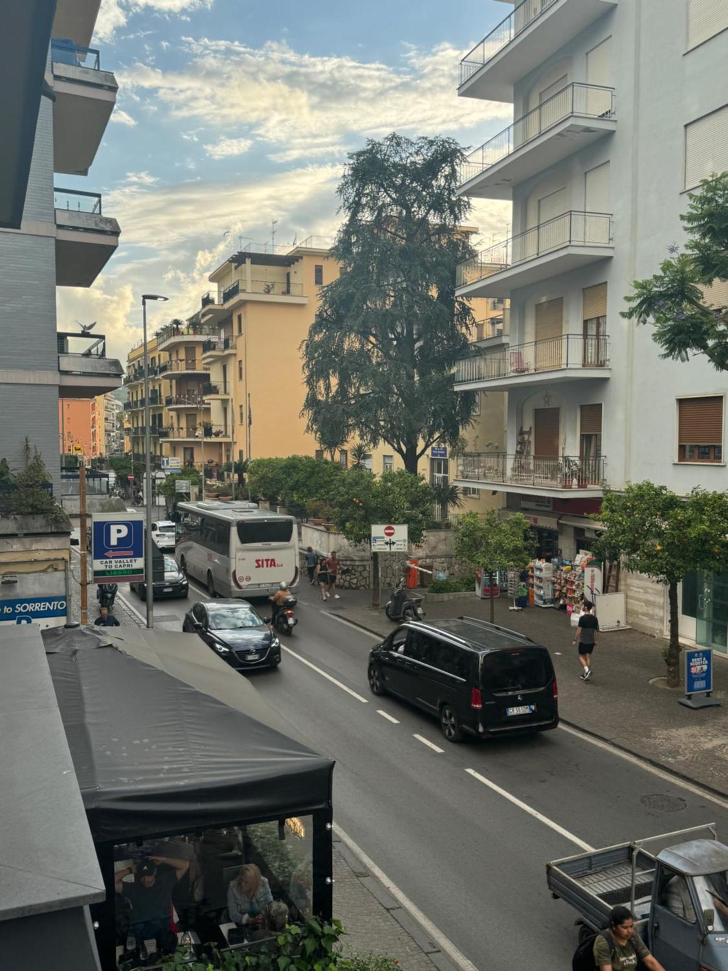Angela House Center Couette-café Sorrente